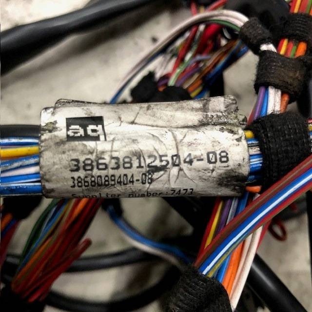 Wiring harnesses windscreen - النظام الكهربائي - معدات المناولة: صور 5 Wiring harnesses windscreen - النظام الكهربائي - معدات المناولة: صور 5