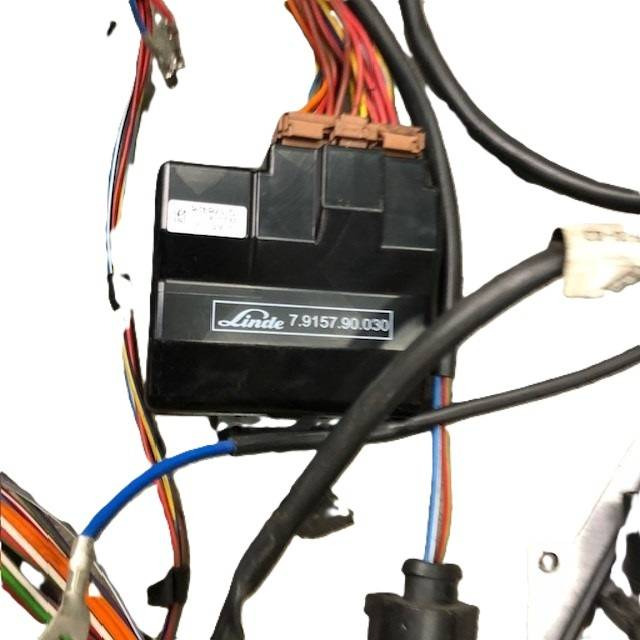 Wiring harnesses windscreen - النظام الكهربائي - معدات المناولة: صور 2 Wiring harnesses windscreen - النظام الكهربائي - معدات المناولة: صور 2