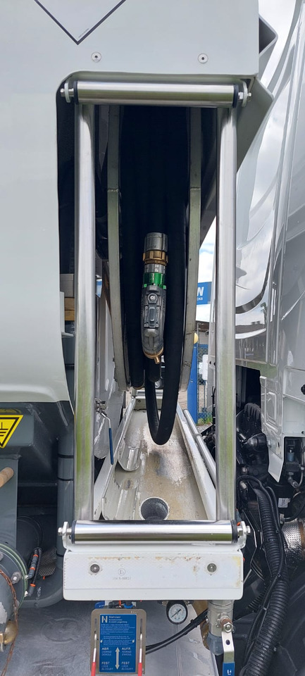 DAF XD300FA - شاحنة صهريج: صور 2 DAF XD300FA - شاحنة صهريج: صور 2
