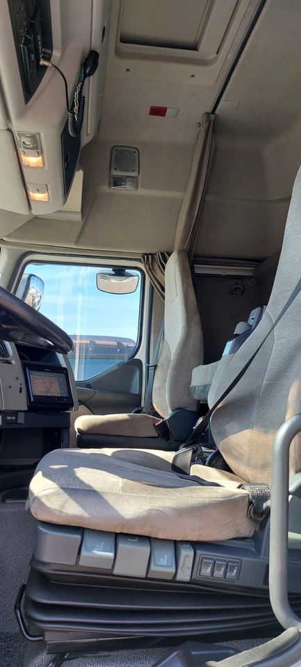 RENAULT PREMIUM 410 - شاحنة جرار: صور 2 RENAULT PREMIUM 410 - شاحنة جرار: صور 2