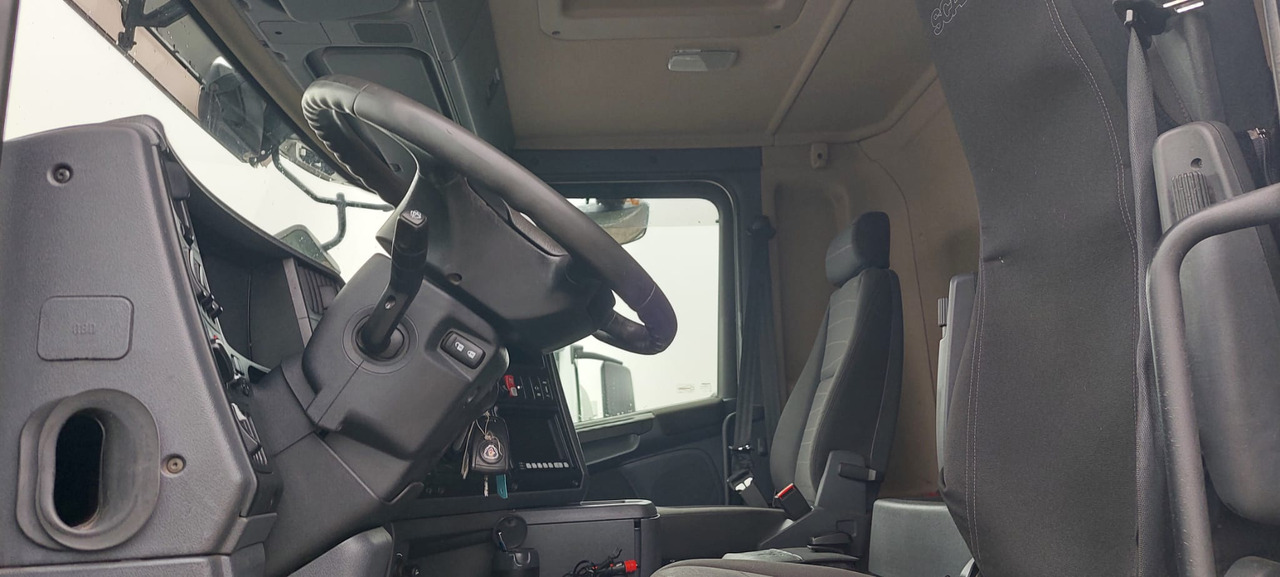 SCANIA G400 - شاحنة صهريج: صور 3 SCANIA G400 - شاحنة صهريج: صور 3