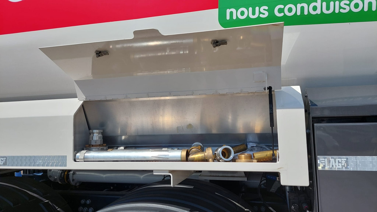 SCANIA P370 - شاحنة صهريج: صور 4 SCANIA P370 - شاحنة صهريج: صور 4