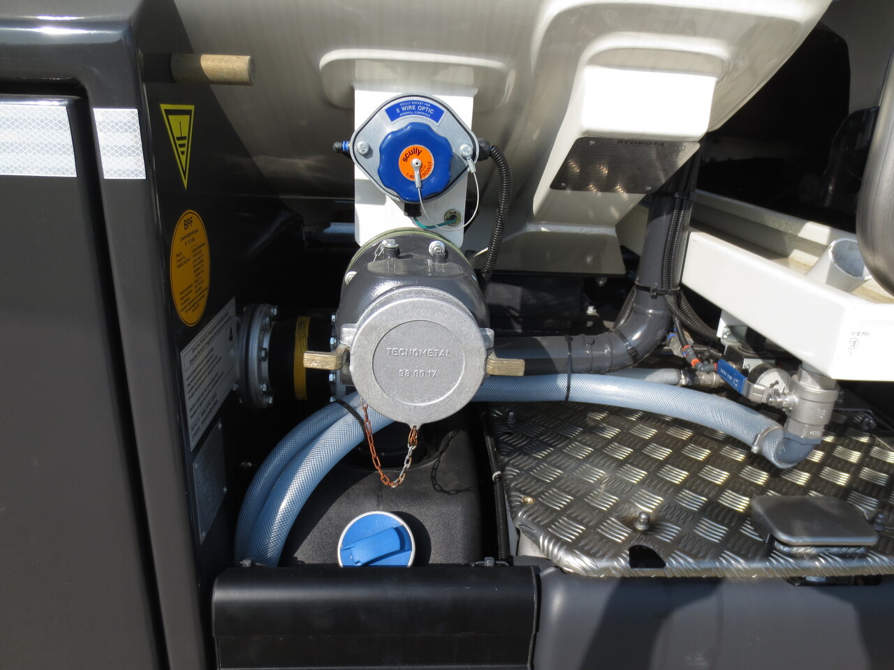 Scania G370 - شاحنة صهريج: صور 3 Scania G370 - شاحنة صهريج: صور 3