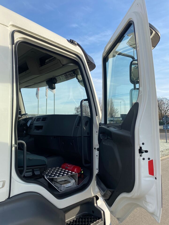 شاحنة صهريج VOLVO FL: صور 6