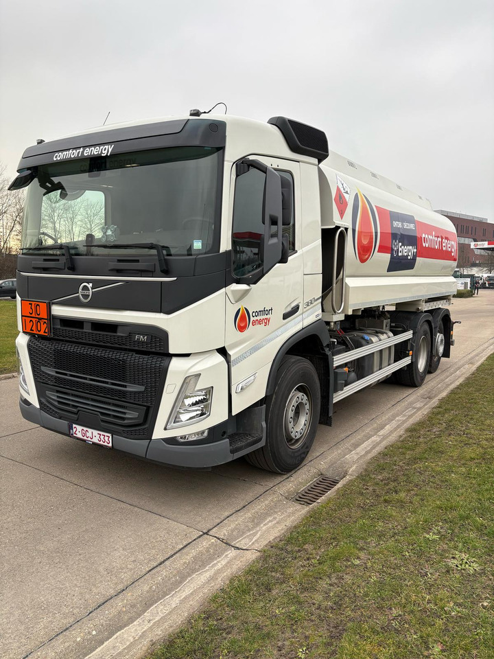 VOLVO FM380 - شاحنة صهريج: صور 1 VOLVO FM380 - شاحنة صهريج: صور 1
