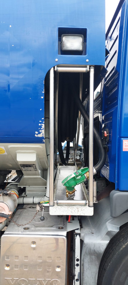 VOLVO FM - شاحنة صهريج: صور 4 VOLVO FM - شاحنة صهريج: صور 4