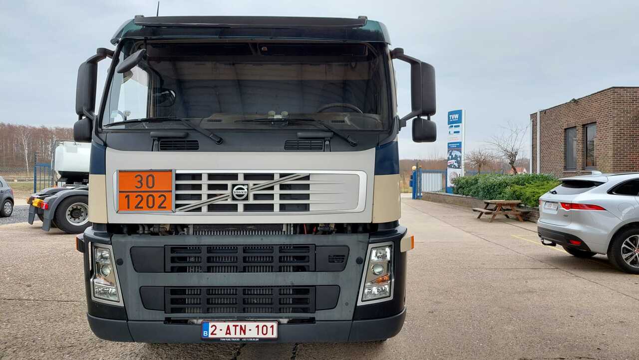 VOLVO FM - شاحنة صهريج: صور 5 VOLVO FM - شاحنة صهريج: صور 5