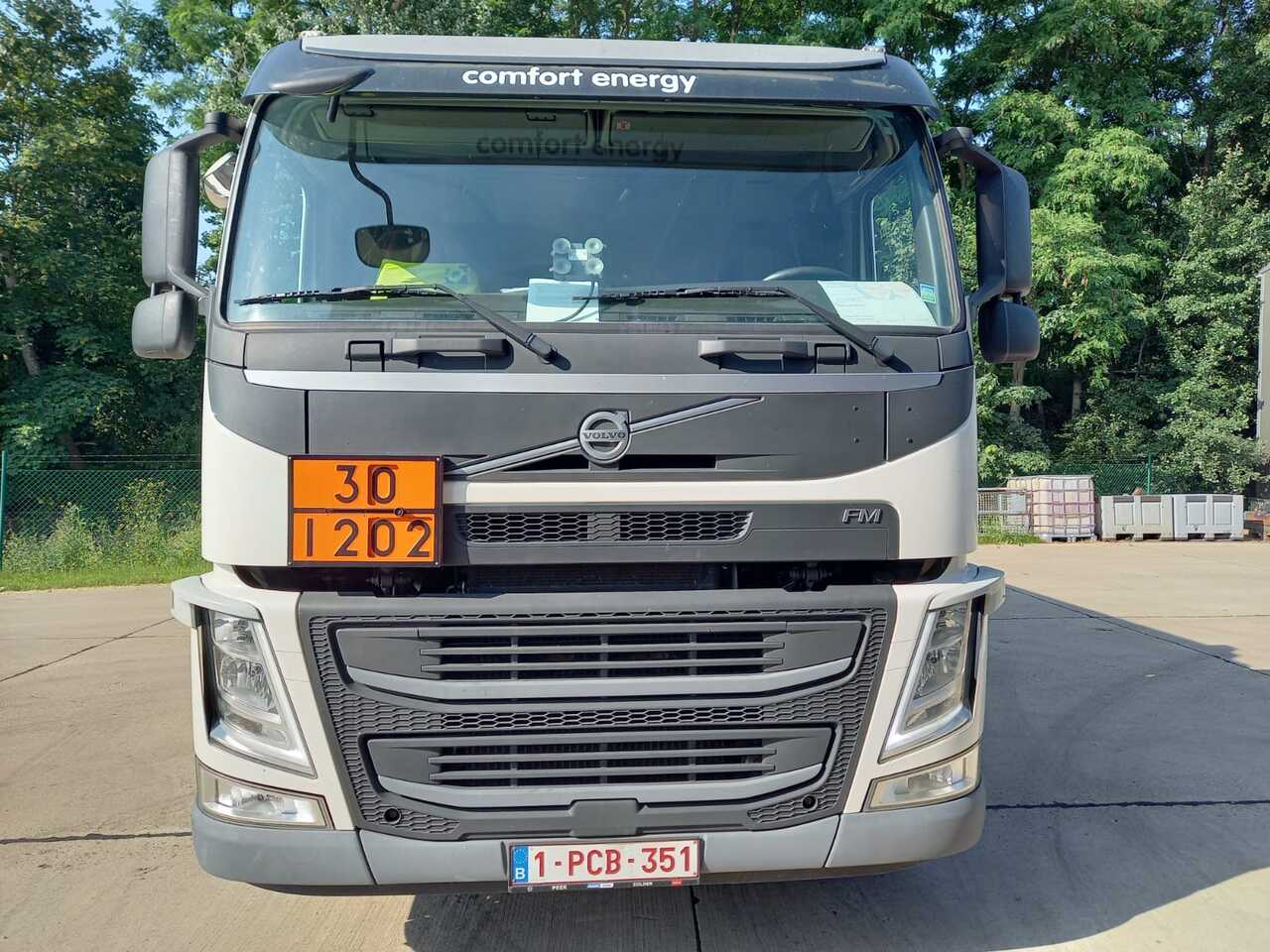 VOLVO FM - شاحنة صهريج: صور 5 VOLVO FM - شاحنة صهريج: صور 5