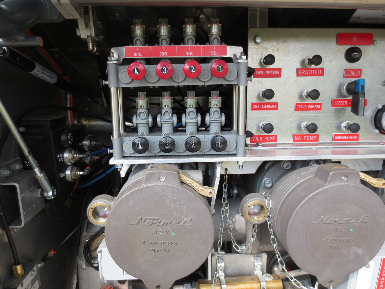 VOLVO FM - شاحنة صهريج: صور 3 VOLVO FM - شاحنة صهريج: صور 3