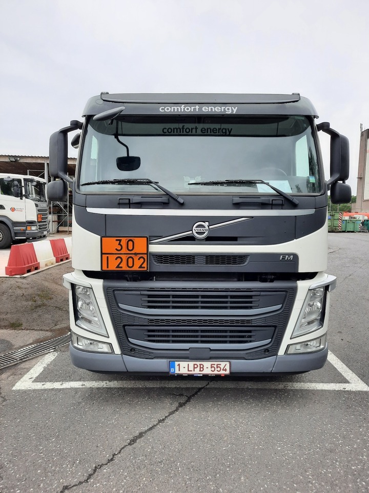 Volvo FM - شاحنة صهريج: صور 4 Volvo FM - شاحنة صهريج: صور 4