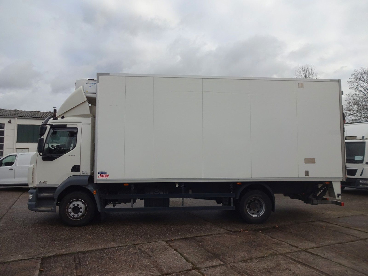 DAF LF 220, 16 T, LBW, Türen, Klima, Automat, Kamera - بصندوق مغلق شاحنة: صور 4 DAF LF 220, 16 T, LBW, Türen, Klima, Automat, Kamera - بصندوق مغلق شاحنة: صور 4