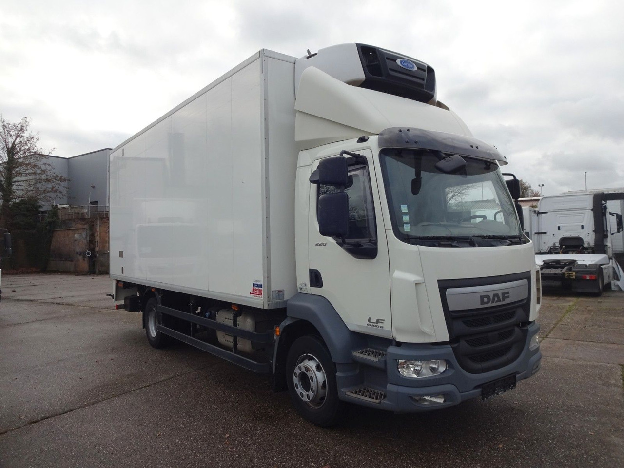 DAF LF 220, 16 T, LBW, Türen, Klima, Automat, Kamera - بصندوق مغلق شاحنة: صور 1 DAF LF 220, 16 T, LBW, Türen, Klima, Automat, Kamera - بصندوق مغلق شاحنة: صور 1
