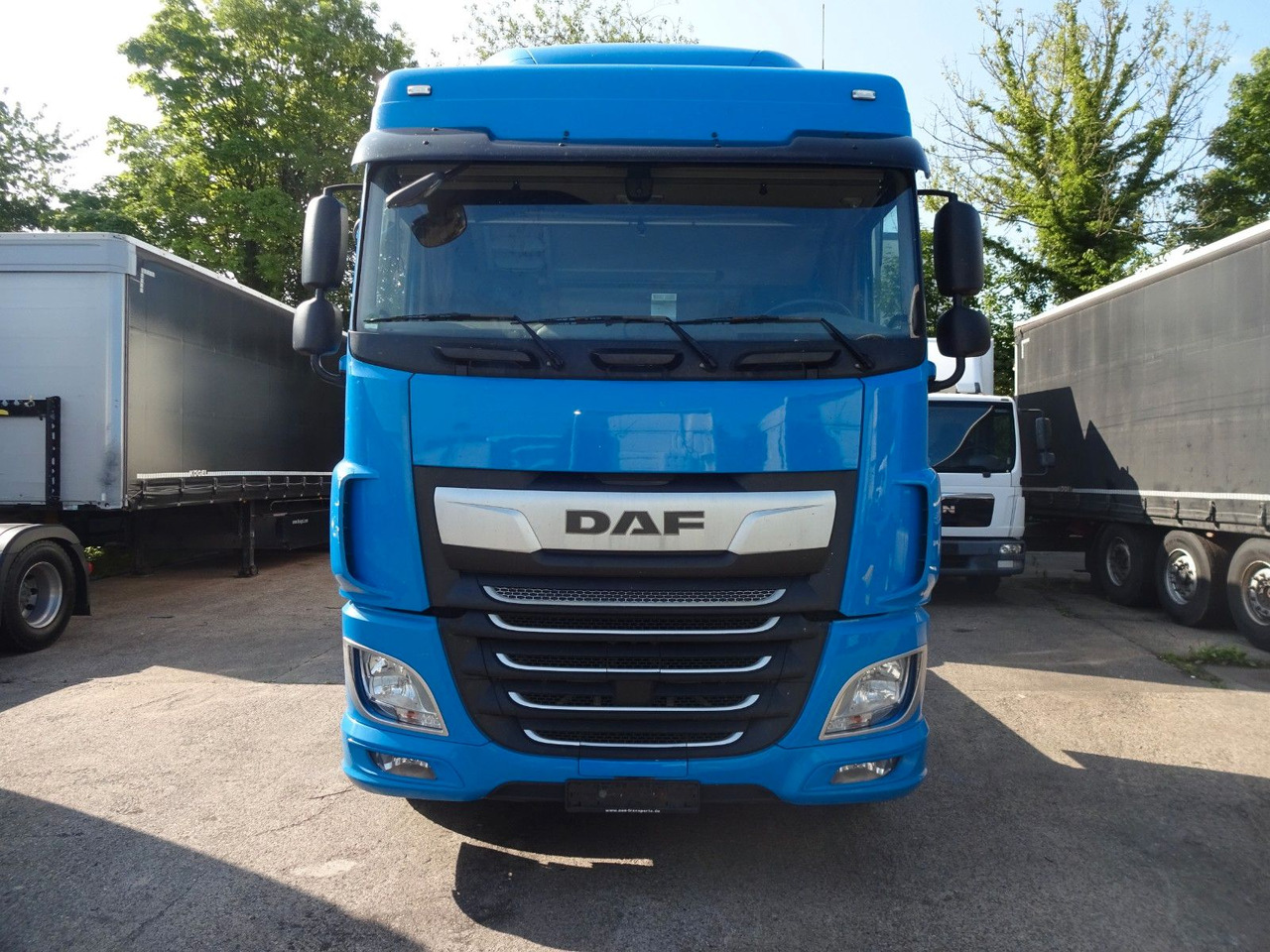 DAF XF 440, SC, Klima, 2 x Tank, Intarder, Standklim - شاحنة جرار: صور 2 DAF XF 440, SC, Klima, 2 x Tank, Intarder, Standklim - شاحنة جرار: صور 2