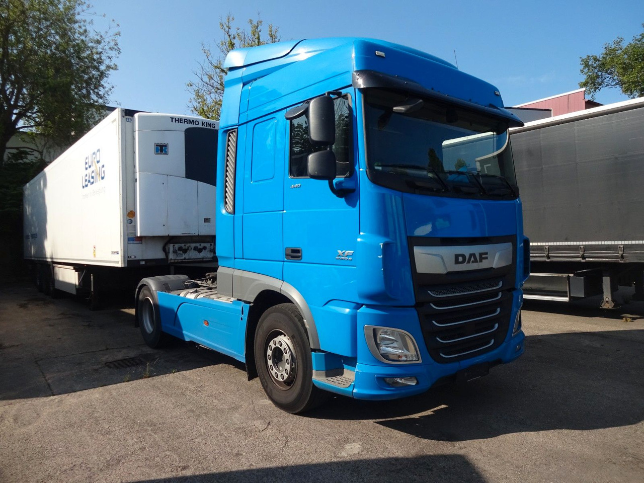 DAF XF 440, SC, Klima, 2 x Tank, Intarder, Standklim - شاحنة جرار: صور 3 DAF XF 440, SC, Klima, 2 x Tank, Intarder, Standklim - شاحنة جرار: صور 3