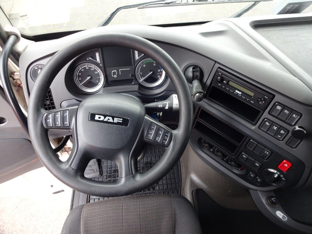 تأجير  DAF XF 440, SSC, Klima, 2 x Tank DAF XF 440, SSC, Klima, 2 x Tank: صور 9