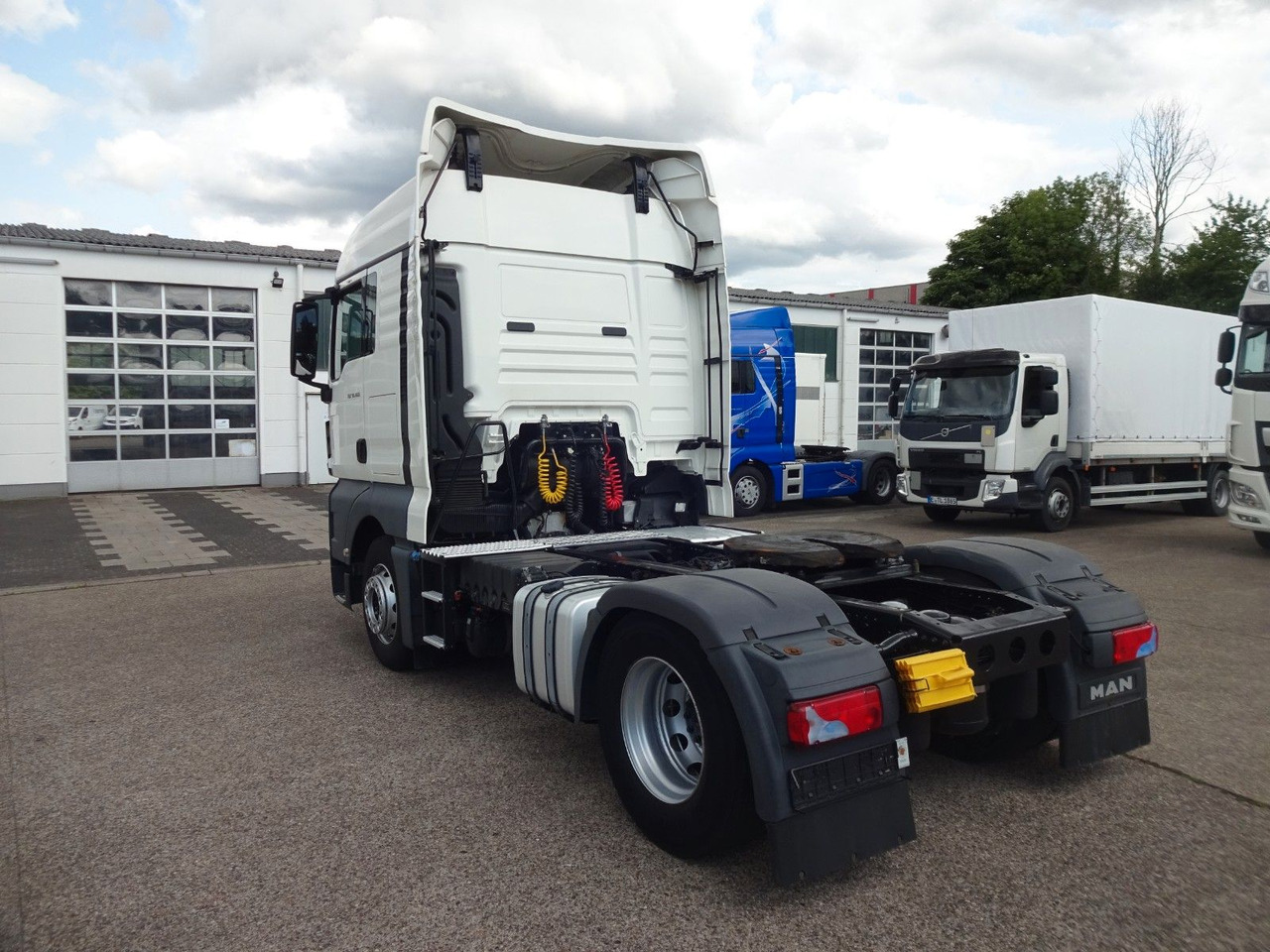 MAN TGX 18.460, XLX, Intarder, ACC - شاحنة جرار: صور 5 MAN TGX 18.460, XLX, Intarder, ACC - شاحنة جرار: صور 5
