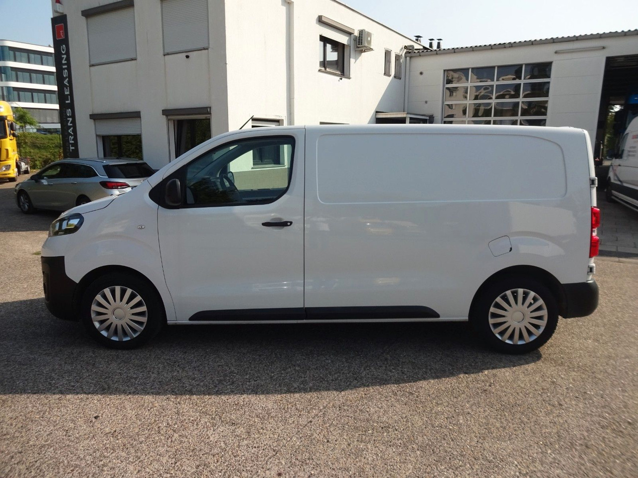 Opel Vivaro Kasten L1H1, Klima, PDC, - فان المدمجة: صور 4 Opel Vivaro Kasten L1H1, Klima, PDC, - فان المدمجة: صور 4