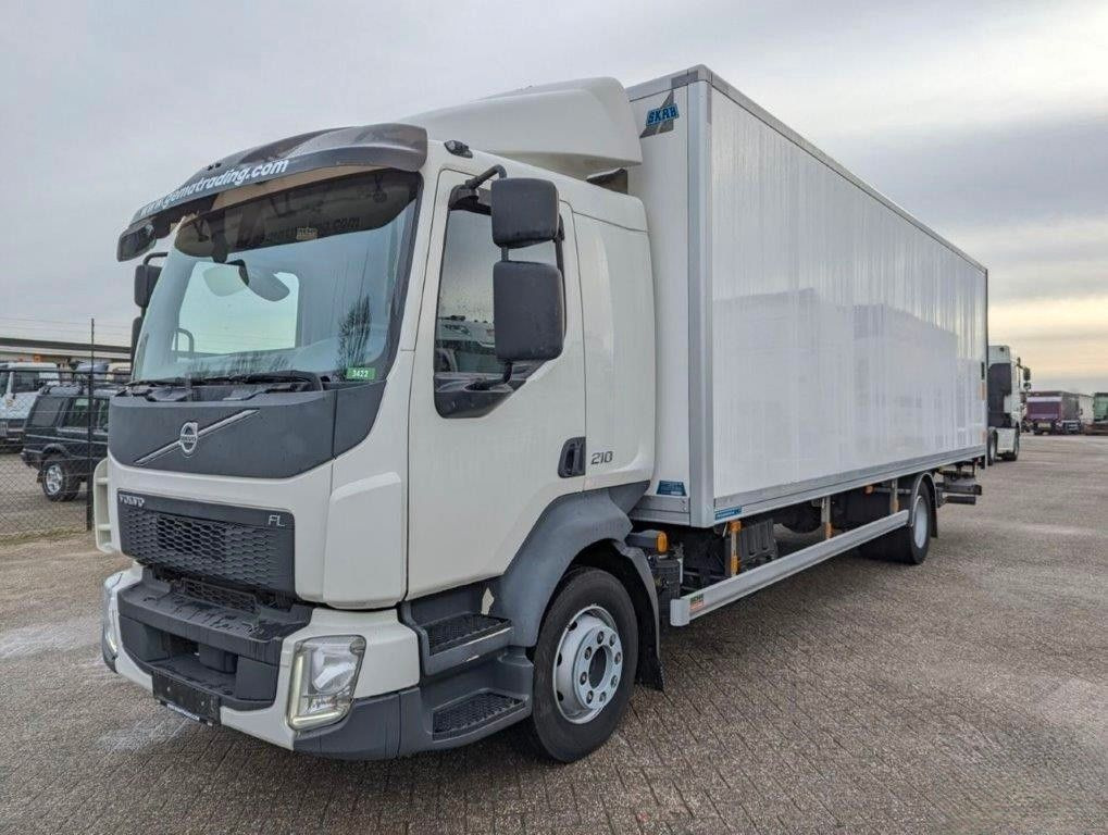 Volvo FL 210, 12tn., Isolirt, Autom, wie neu - بصندوق مغلق شاحنة: صور 1 Volvo FL 210, 12tn., Isolirt, Autom, wie neu - بصندوق مغلق شاحنة: صور 1