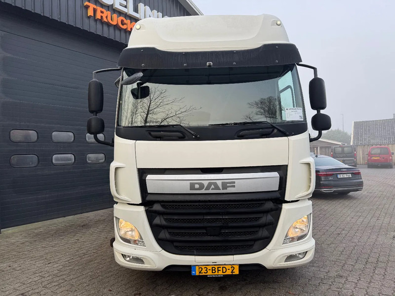 DAF CF 370 4X2 Space Cab Side skirts ACC NL Truck APK 09/2025 - شاحنة جرار: صور 4 DAF CF 370 4X2 Space Cab Side skirts ACC NL Truck APK 09/2025 - شاحنة جرار: صور 4
