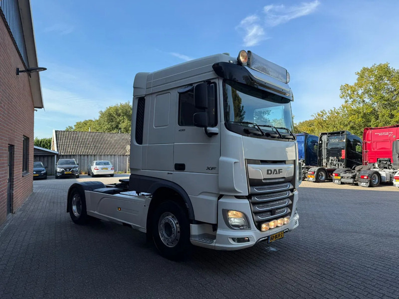 DAF XF 430 MX 13 4X2 Space Cab Standairco Alcoa's NL Truck APK/TUV 21-11-2025 - شاحنة جرار: صور 4 DAF XF 430 MX 13 4X2 Space Cab Standairco Alcoa's NL Truck APK/TUV 21-11-2025 - شاحنة جرار: صور 4