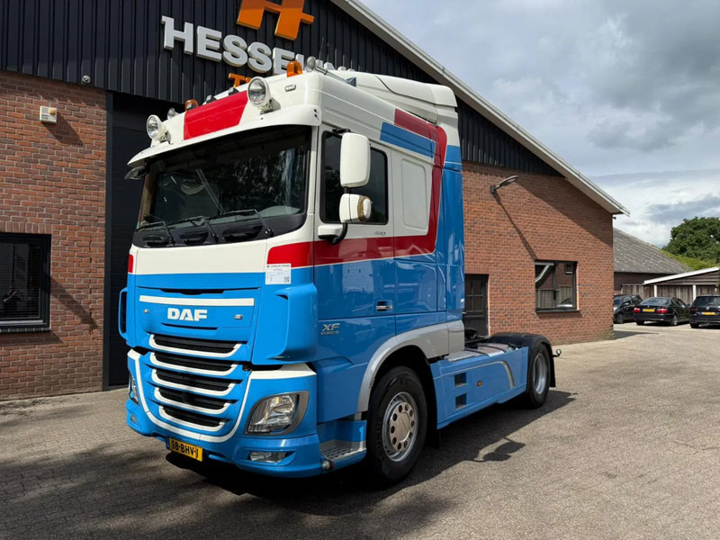DAF XF 440 XF 440 FT Space Cab Special Interior NL Truck - شاحنة جرار: صور 1 DAF XF 440 XF 440 FT Space Cab Special Interior NL Truck - شاحنة جرار: صور 1