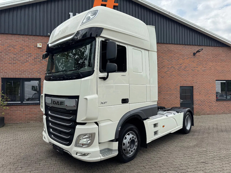 DAF XF 480 SSC Super Space 2x tank LED PTO-Prep 353.805KM ACC - شاحنة جرار: صور 1 DAF XF 480 SSC Super Space 2x tank LED PTO-Prep 353.805KM ACC - شاحنة جرار: صور 1