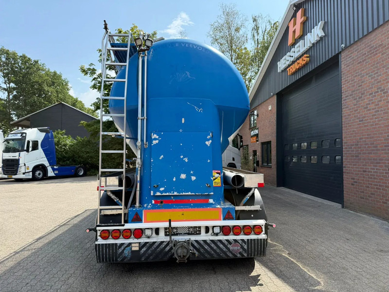 Feldbinder 34m3 Veevoeder Vogelsang-pomp, Coating binnenzijde - نصف مقطورة صهريج: صور 3 Feldbinder 34m3 Veevoeder Vogelsang-pomp, Coating binnenzijde - نصف مقطورة صهريج: صور 3