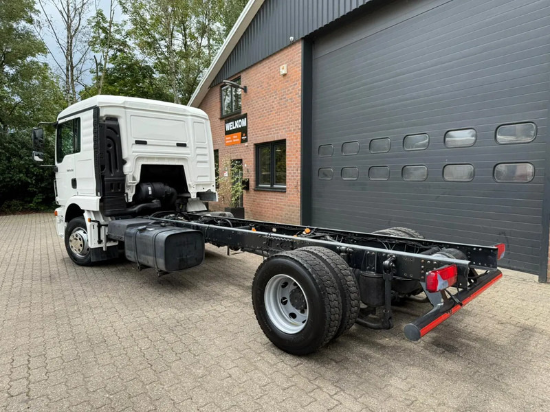MAN TGM TGM 15.250 4X2 Chassis, Airco, 526.460 KM, Slaapcabine - الشاسيه شاحنة: صور 2 MAN TGM TGM 15.250 4X2 Chassis, Airco, 526.460 KM, Slaapcabine - الشاسيه شاحنة: صور 2