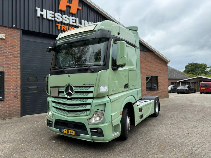 Mercedes-Benz Actros 1842 4X2 Streamspace Side skirts 2x tank NL Truck - شاحنة جرار: صور 1 Mercedes-Benz Actros 1842 4X2 Streamspace Side skirts 2x tank NL Truck - شاحنة جرار: صور 1