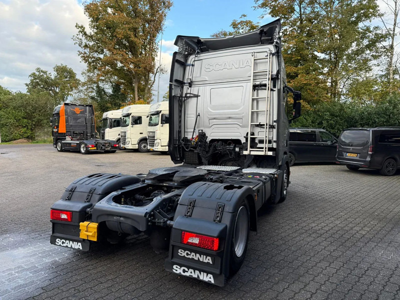 Scania R450 NGS 4X2EB Lowliner Retarder Standairco German truck Smarttacho 2 - شاحنة جرار: صور 4 Scania R450 NGS 4X2EB Lowliner Retarder Standairco German truck Smarttacho 2 - شاحنة جرار: صور 4