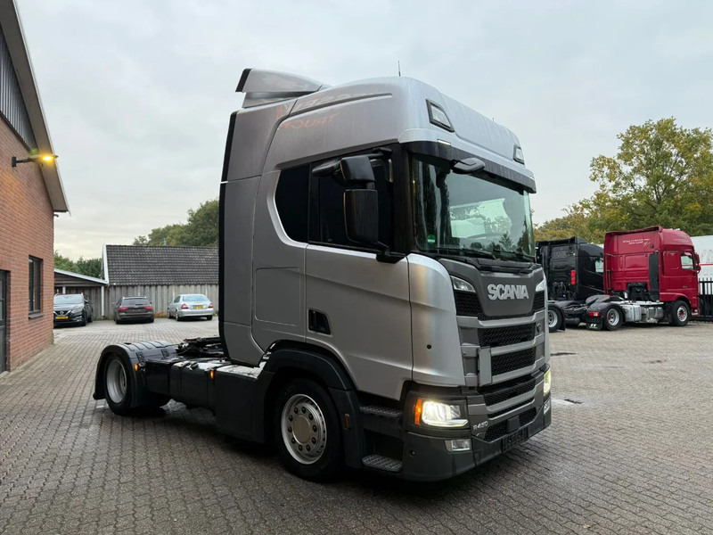 Scania R450 NGS 4X2EB Lowliner Retarder Standairco Smarttacho 2 German truck - شاحنة جرار: صور 2 Scania R450 NGS 4X2EB Lowliner Retarder Standairco Smarttacho 2 German truck - شاحنة جرار: صور 2