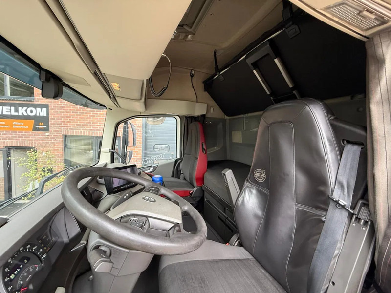 Volvo FH 6X2 VDL 25T Haakarm Standairco 9T Vooras Stuuras NL Truck - شاحنة ذات الخطاف: صور 4 Volvo FH 6X2 VDL 25T Haakarm Standairco 9T Vooras Stuuras NL Truck - شاحنة ذات الخطاف: صور 4