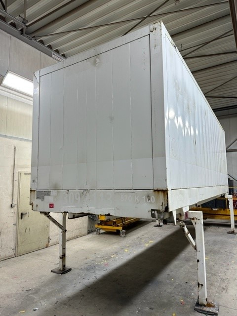Krone BDF-System 7.450 mm, Heck Rolltor - بصندوق مغلق: صور 2 Krone BDF-System 7.450 mm, Heck Rolltor - بصندوق مغلق: صور 2