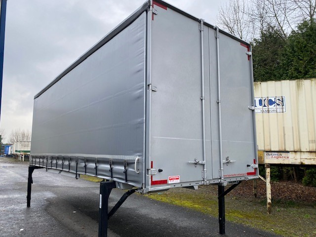 Krone BDF-System 7.450 mm lang, LACK NEU in weißaluminium - بصندوق مغلق: صور 3 Krone BDF-System 7.450 mm lang, LACK NEU in weißaluminium - بصندوق مغلق: صور 3