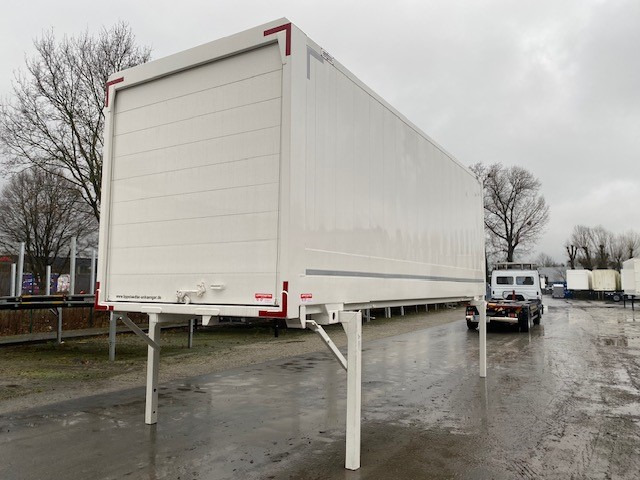 Krone BDF-System 7.450 mm lang, Premium Lack NEU in weiß - بصندوق مغلق: صور 1 Krone BDF-System 7.450 mm lang, Premium Lack NEU in weiß - بصندوق مغلق: صور 1