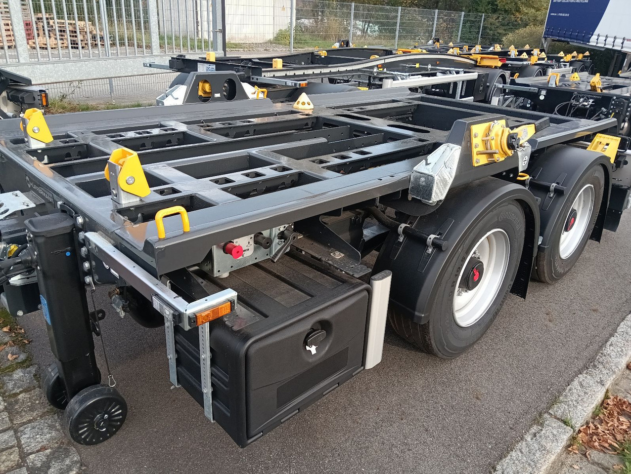 Hüffermann 2-A-MINI-CARRIER SAFETYFIX VERZINKT NEU TOP-PREI - مقطورة هوك ليفت/ لود لوجر: صور 1 Hüffermann 2-A-MINI-CARRIER SAFETYFIX VERZINKT NEU TOP-PREI - مقطورة هوك ليفت/ لود لوجر: صور 1