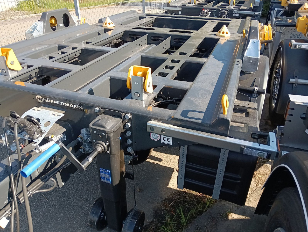 Hüffermann 2-A-MINI-CARRIER SAFETYFIX VERZINKT NEU TOP-PREI - مقطورة هوك ليفت/ لود لوجر: صور 4 Hüffermann 2-A-MINI-CARRIER SAFETYFIX VERZINKT NEU TOP-PREI - مقطورة هوك ليفت/ لود لوجر: صور 4