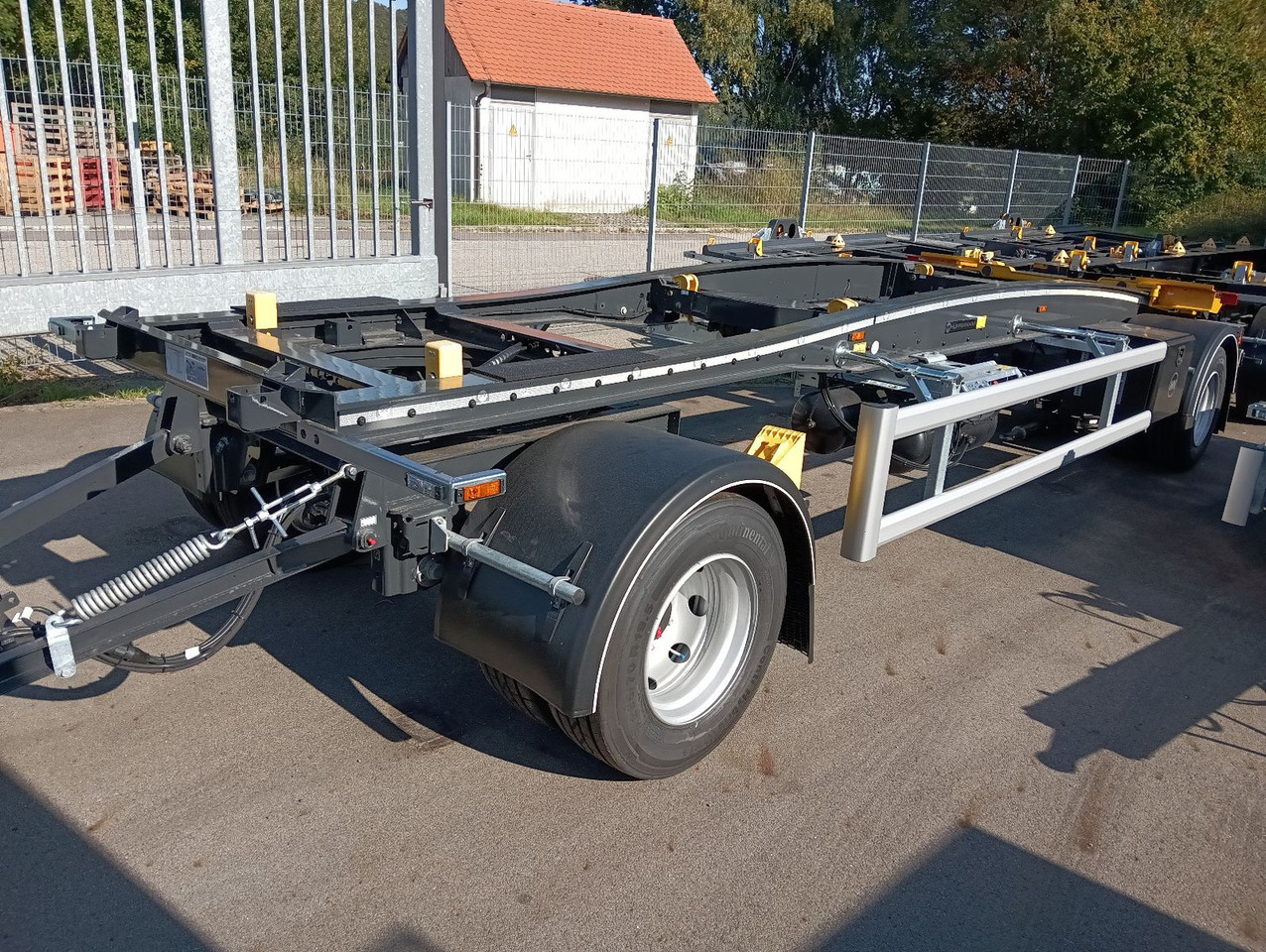 Hüffermann HSA1870 SAF VERZINKT Schlitten 5m-7m 3158kg NEU - مقطورة هوك ليفت/ لود لوجر: صور 5 Hüffermann HSA1870 SAF VERZINKT Schlitten 5m-7m 3158kg NEU - مقطورة هوك ليفت/ لود لوجر: صور 5