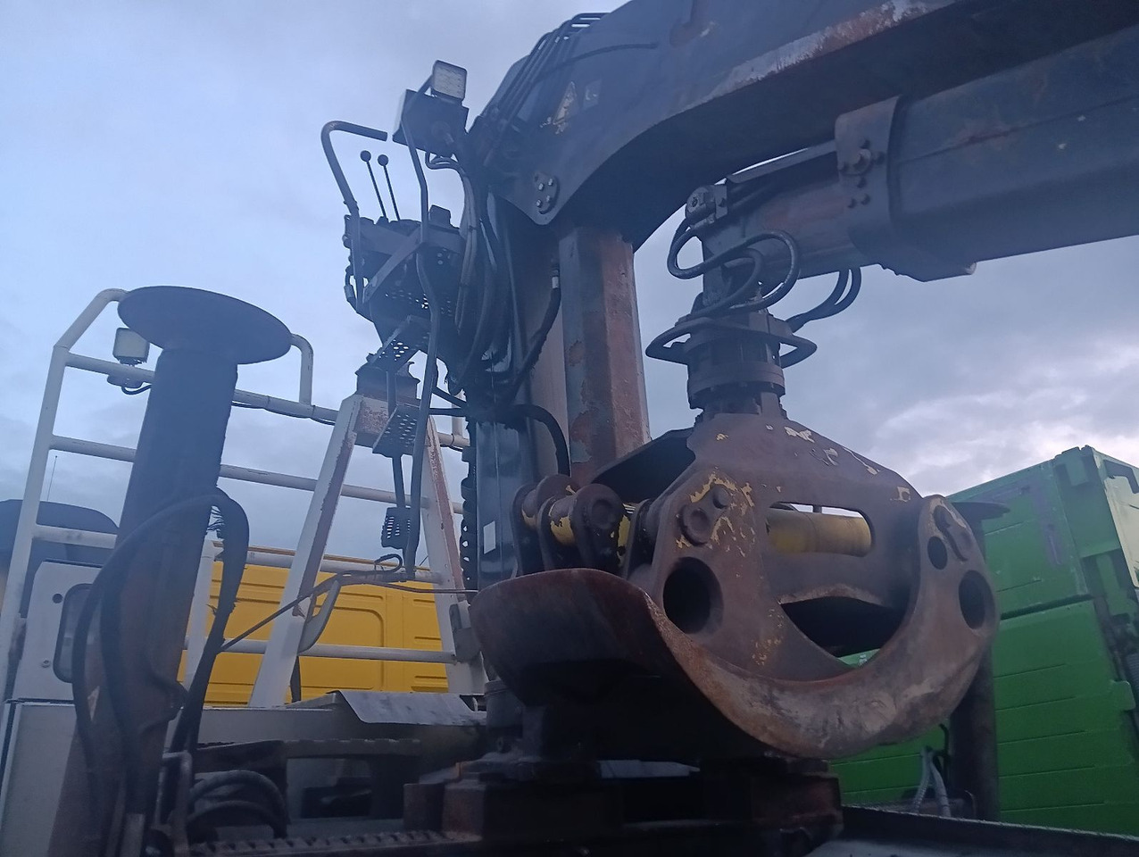 Palfinger EPSILON E250L82 Langholzkran+GLOGGER Aufbau+Anhä - شاحنة قطع الأشجار, شاحنة كرين: صور 5 Palfinger EPSILON E250L82 Langholzkran+GLOGGER Aufbau+Anhä - شاحنة قطع الأشجار, شاحنة كرين: صور 5