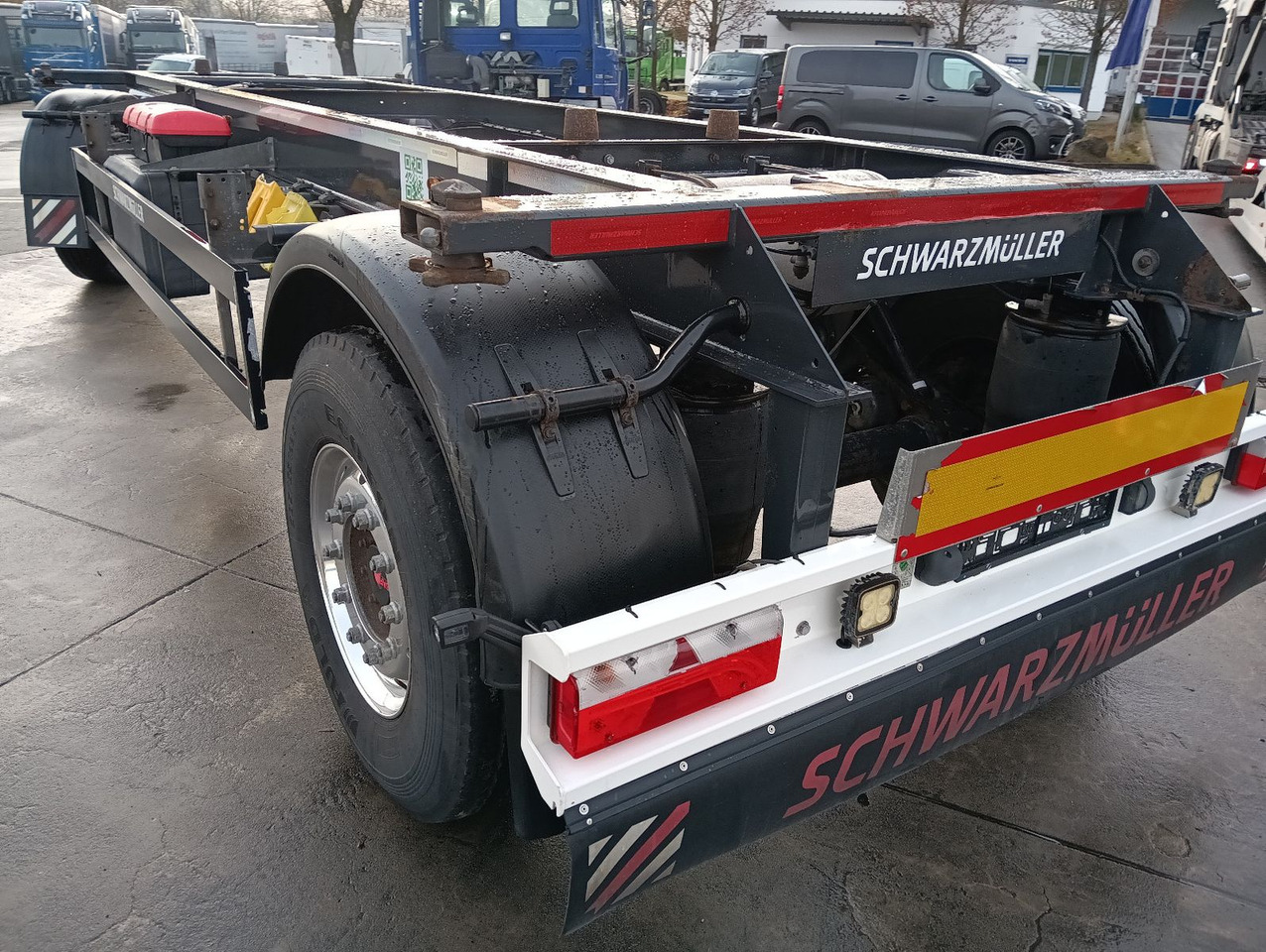 Schwarzmüller 2-A BDF 1,22/1,32 ALCOA Alufelgen ADR 120tkm TÜV Schwarzmüller 2-A BDF 1,22/1,32 ALCOA Alufelgen ADR 120tkm TÜV - شاحنات الحاويات/ جسم علوي قابل للتغيير مقطورة: صور 1 Schwarzmüller 2-A BDF 1,22/1,32 ALCOA Alufelgen ADR 120tkm TÜV Schwarzmüller 2-A BDF 1,22/1,32 ALCOA Alufelgen ADR 120tkm TÜV - شاحنات الحاويات/ جسم علوي قابل للتغيير مقطورة: صور 1