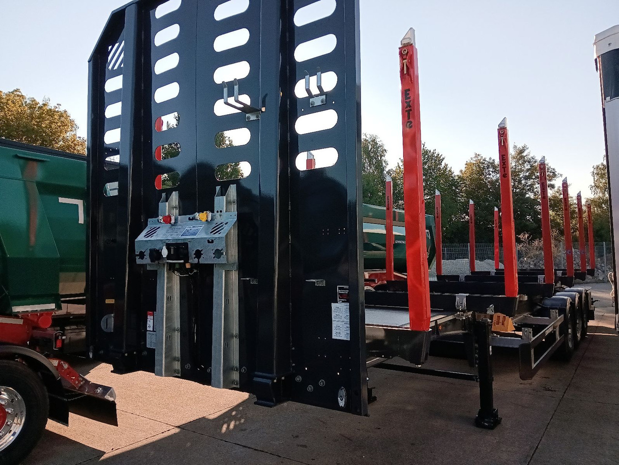 Schwarzmüller 3-A Rungensattel 6xExte144S 5560kg NEU sofort Schwarzmüller 3-A Rungensattel 6xExte144S 5560kg NEU sofort - نصف مقطورة اخشاب: صور 5 Schwarzmüller 3-A Rungensattel 6xExte144S 5560kg NEU sofort Schwarzmüller 3-A Rungensattel 6xExte144S 5560kg NEU sofort - نصف مقطورة اخشاب: صور 5