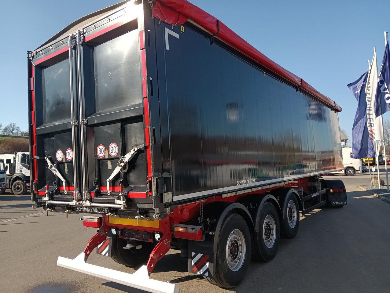 Schwarzmüller K-Serie ALU 54m3 Getreide Nur 69.340km 6250kg - قلابة نصف مقطورة: صور 4 Schwarzmüller K-Serie ALU 54m3 Getreide Nur 69.340km 6250kg - قلابة نصف مقطورة: صور 4