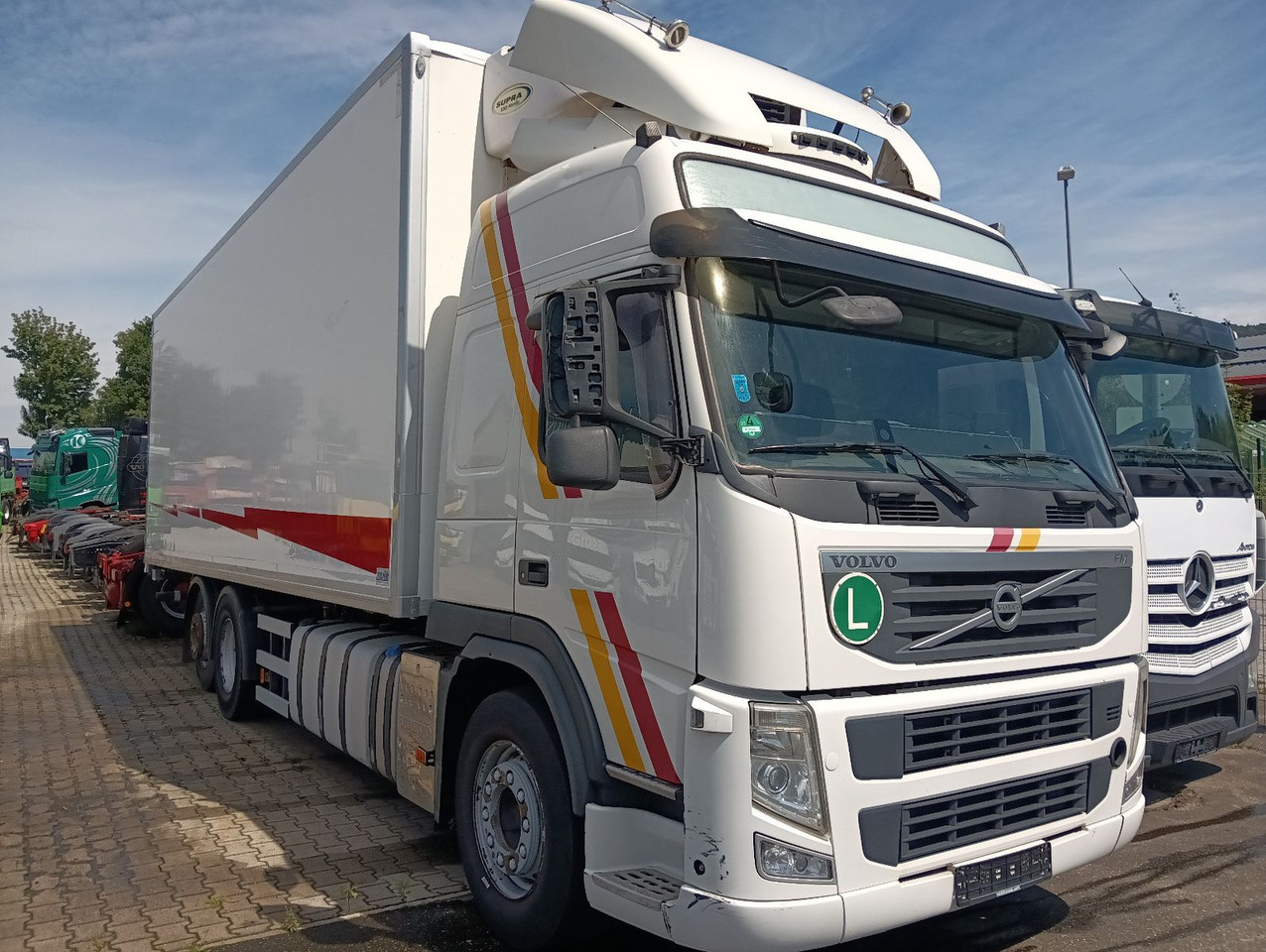 Volvo FM13-460 EEV 6x2R CarrierSupra550 7,3m LBW1.5t - مبردة شاحنة: صور 3 Volvo FM13-460 EEV 6x2R CarrierSupra550 7,3m LBW1.5t - مبردة شاحنة: صور 3