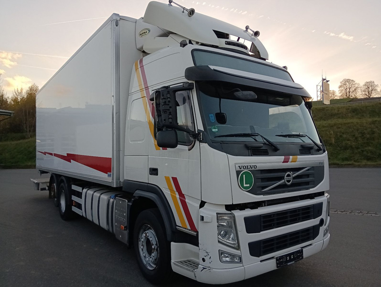 Volvo FM13-460 EEV 6x2R CarrierSupra550 7,3m LBW1.5t - مبردة شاحنة: صور 2 Volvo FM13-460 EEV 6x2R CarrierSupra550 7,3m LBW1.5t - مبردة شاحنة: صور 2