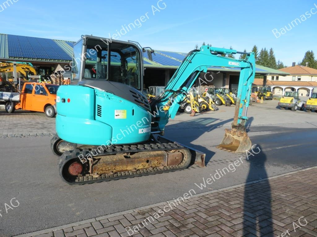 Kobelco SK 55 SRX-6 - حفارة مصغرة: صور 3 Kobelco SK 55 SRX-6 - حفارة مصغرة: صور 3