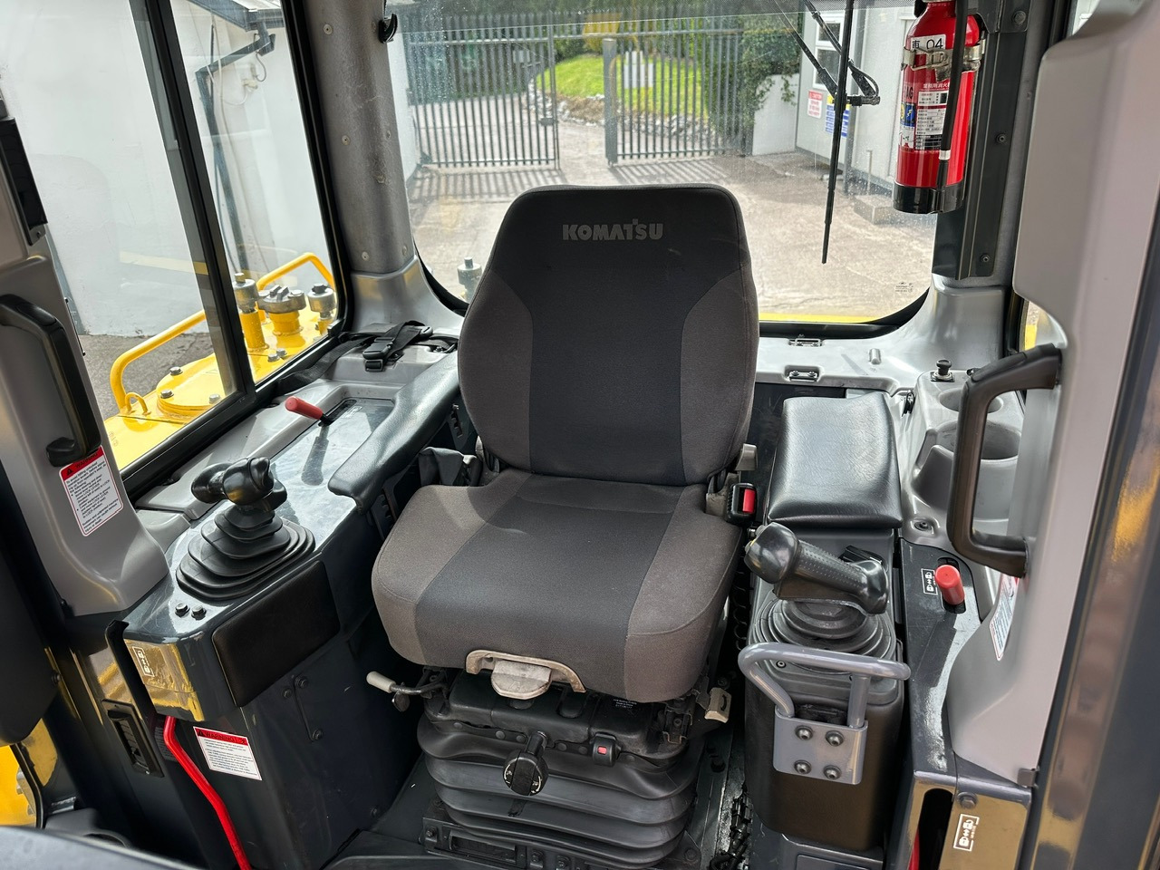 بلدوزر KOMATSU D85PX-18 - Excellent Condition: صور 10 بلدوزر KOMATSU D85PX-18 - Excellent Condition: صور 10