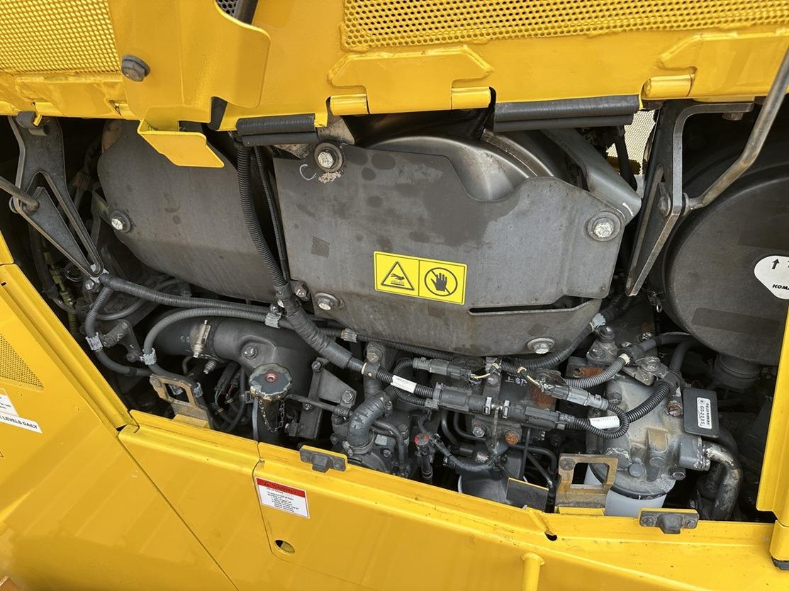 بلدوزر KOMATSU D85PX-18 - Excellent Condition: صور 7 بلدوزر KOMATSU D85PX-18 - Excellent Condition: صور 7