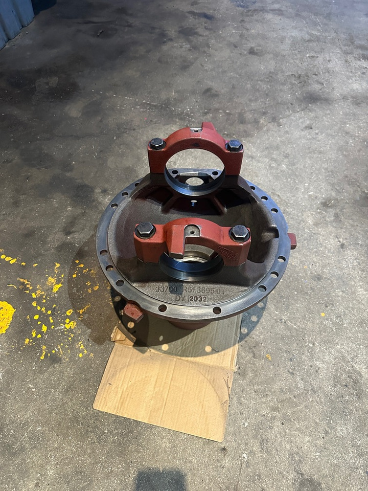 LIEBHERR Differential Carrier Part Number 10342388 - رافعة لجميع التضاريس: صور 3 LIEBHERR Differential Carrier Part Number 10342388 - رافعة لجميع التضاريس: صور 3