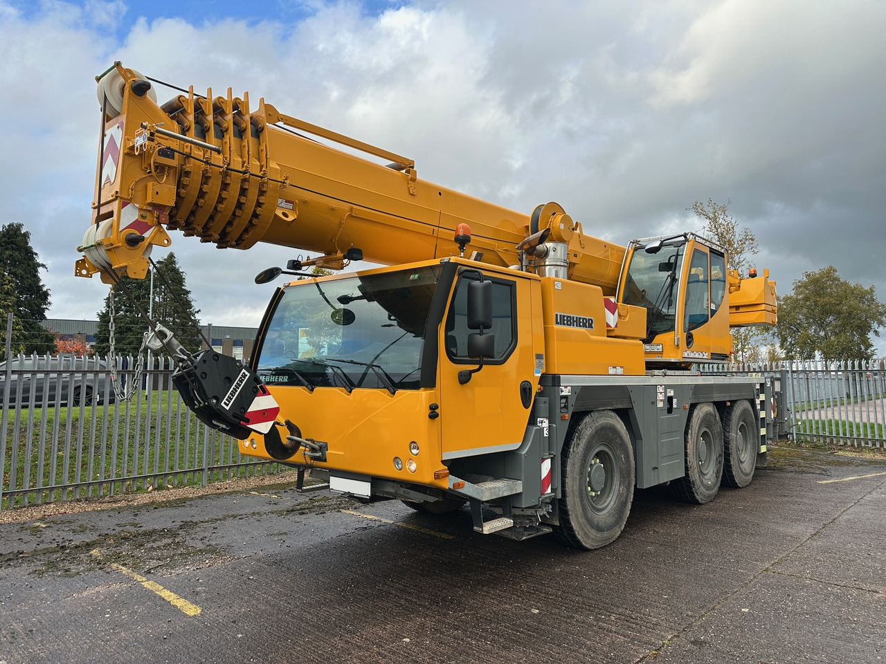 LIEBHERR LTM1060-3.1 - In Brand New Condition, Only 997 Hours - رافعة لجميع التضاريس: صور 2 LIEBHERR LTM1060-3.1 - In Brand New Condition, Only 997 Hours - رافعة لجميع التضاريس: صور 2