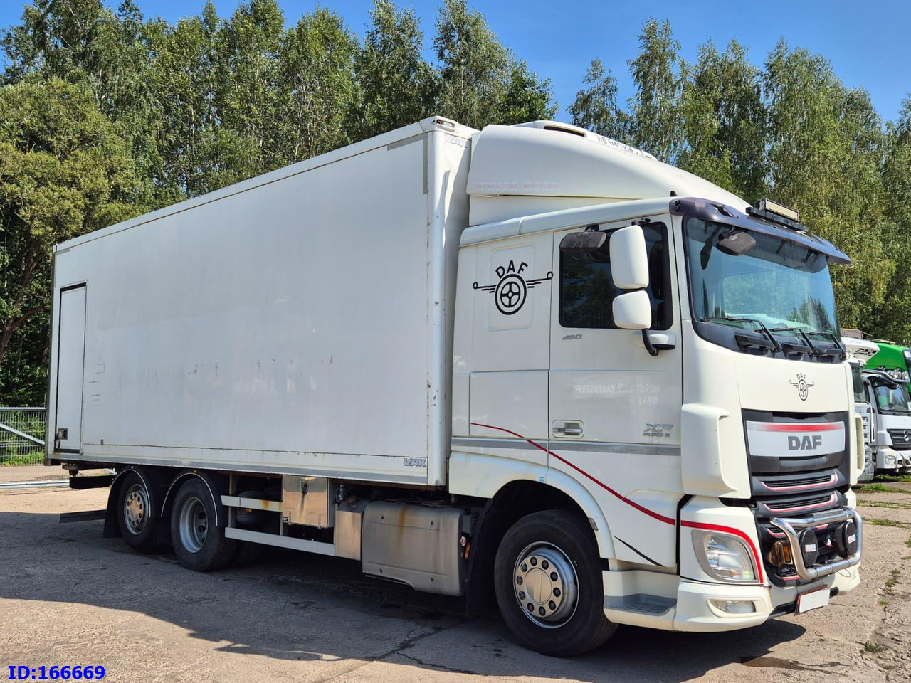 DAF XF 106.460 FAR 6X2 Euro6 - مبردة شاحنة: صور 4 DAF XF 106.460 FAR 6X2 Euro6 - مبردة شاحنة: صور 4